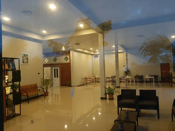 Imagen de los interiores del Hotel Phen Waree Ampawa Resort. Foto 19