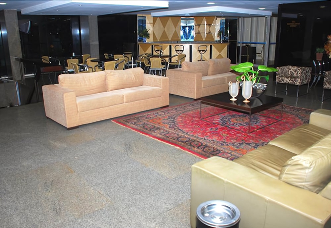 Imagen del bar/restaurante del Hotel Phenícia Bittar. Foto 4