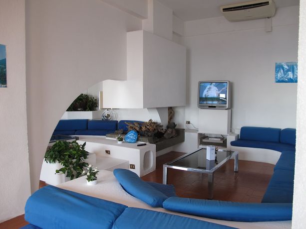 Imagen de los interiores del Hotel Phenicusa. Foto 15
