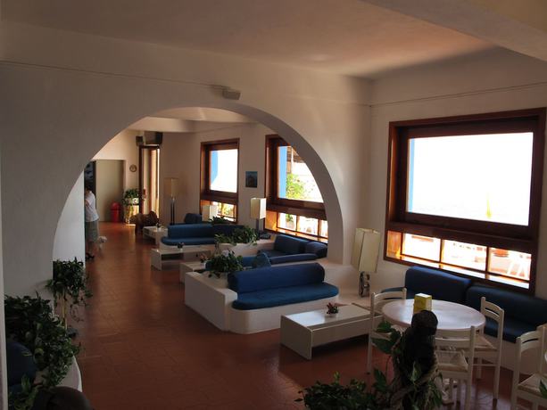 Imagen de los interiores del Hotel Phenicusa. Foto 16