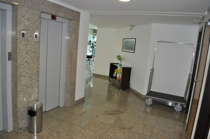 Imagen de los interiores del Hotel Phenix Flat Service. Foto 17