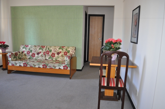 Imagen de los interiores del Hotel Phenix Flat Service. Foto 19