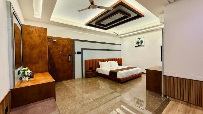 Imagen de la habitación del Hotel Pheonix Luxury Inn. Foto 4