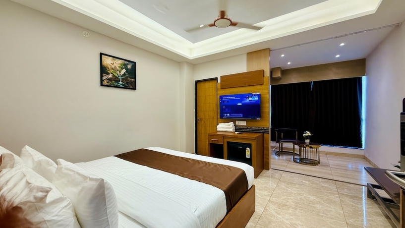 Imagen de la habitación del Hotel Pheonix Luxury Inn. Foto 5