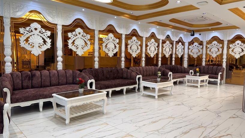 Imagen de los interiores del Hotel Pheonix Luxury Inn. Foto 11