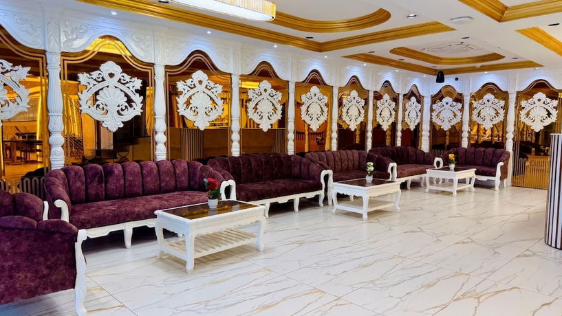 Imagen de los interiores del Hotel Pheonix Luxury Inn. Foto 14