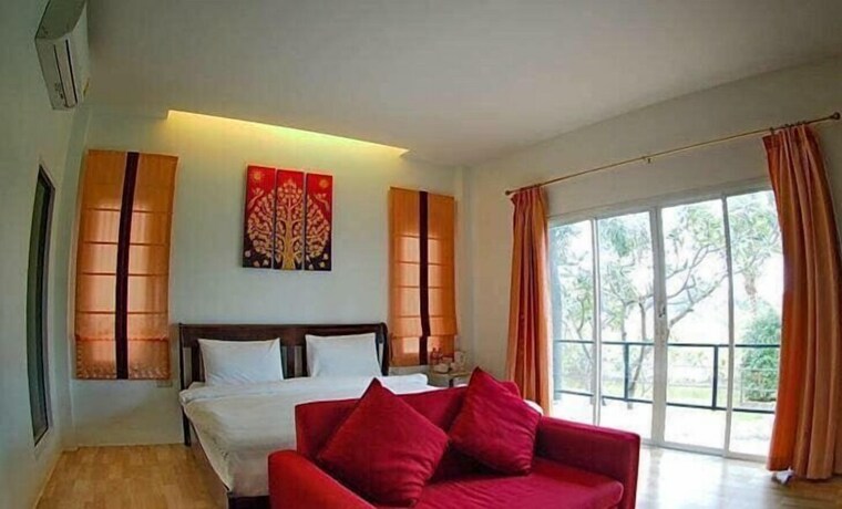 Imagen de la habitación del Hotel Phetnamneung Resort. Foto 21