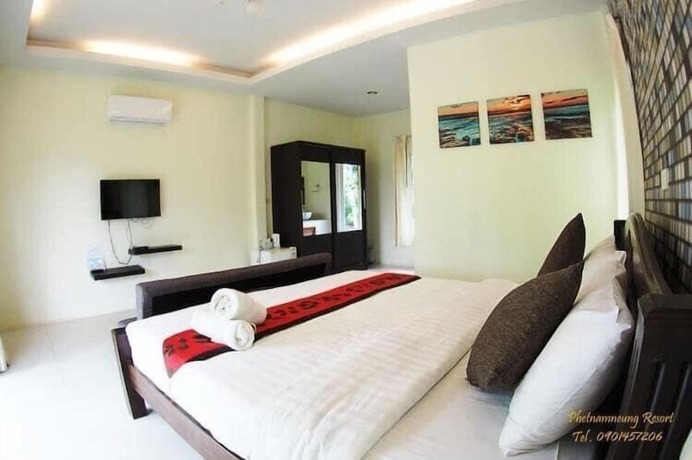 Imagen de la habitación del Hotel Phetnamneung Resort. Foto 22