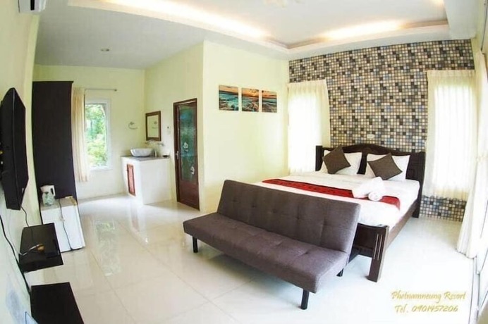 Imagen de la habitación del Hotel Phetnamneung Resort. Foto 23