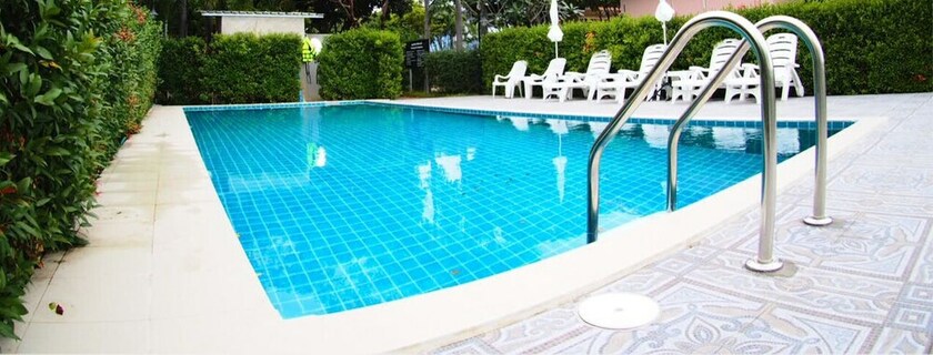 Imagen de la piscina del Hotel Phetnamneung Resort. Foto 30