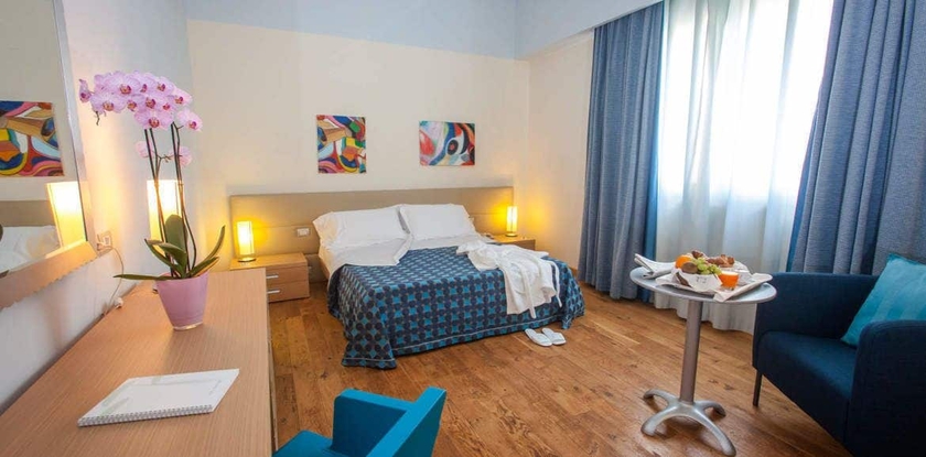 Imagen de la habitación del Hotel Phi Alcione. Foto 5