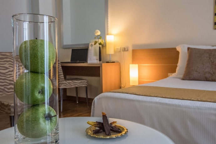 Imagen de la habitación del Hotel Phi Alcione. Foto 6