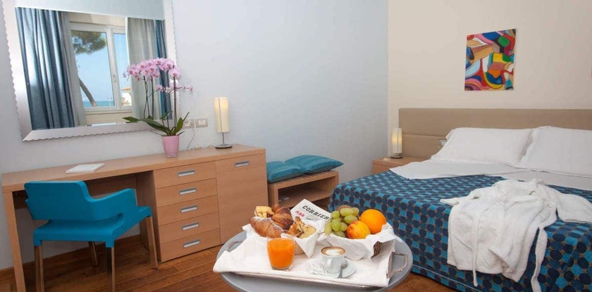 Imagen de la habitación del Hotel Phi Alcione. Foto 7