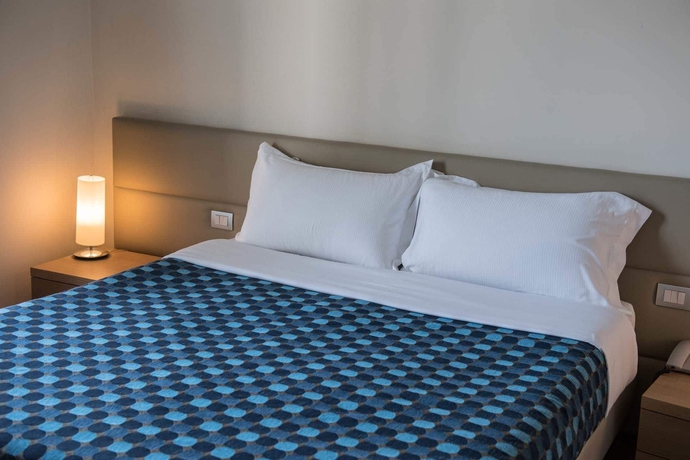 Imagen de la habitación del Hotel Phi Alcione. Foto 13