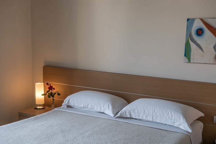 Imagen de la habitación del Hotel Phi Alcione. Foto 14