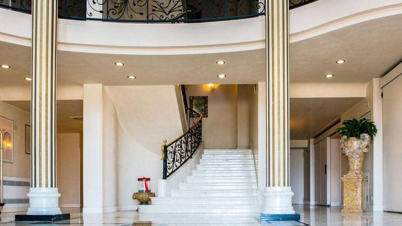 Imagen de los interiores del Hotel Phi Astoria. Foto 19