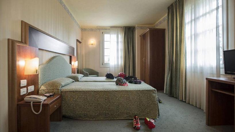 Imagen de la habitación del Hotel Phi Astoria. Foto 12