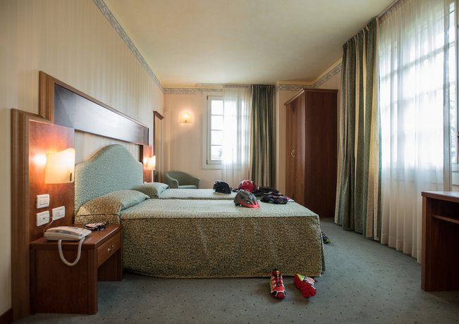 Imagen de la habitación del Hotel Phi Astoria. Foto 17