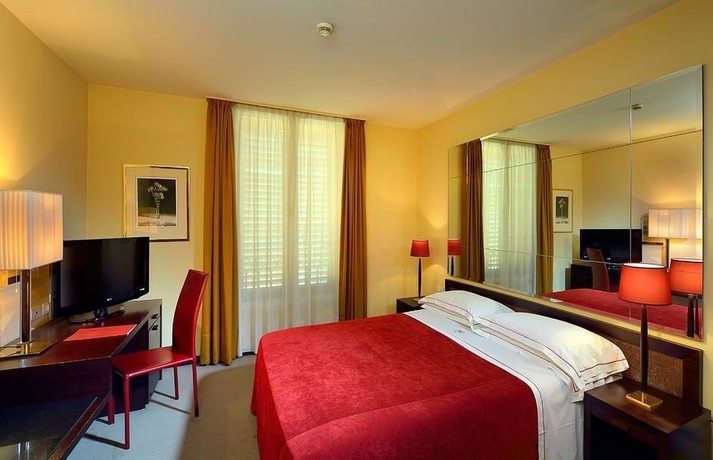 Imagen de la habitación del Hotel Phi Bologna. Foto 8