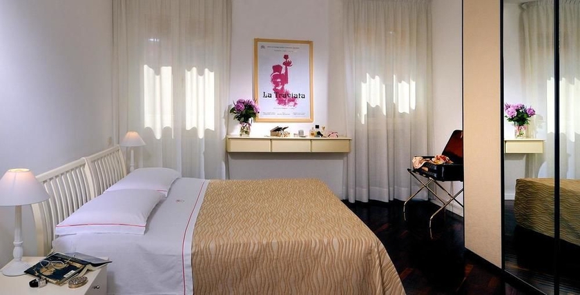 Imagen de la habitación del Hotel Phi Bologna. Foto 9