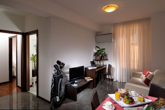 Imagen de la habitación del Hotel Phi Bologna. Foto 11