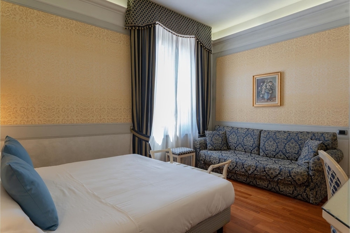 Imagen de la habitación del Hotel Phi Canalgrande. Foto 7