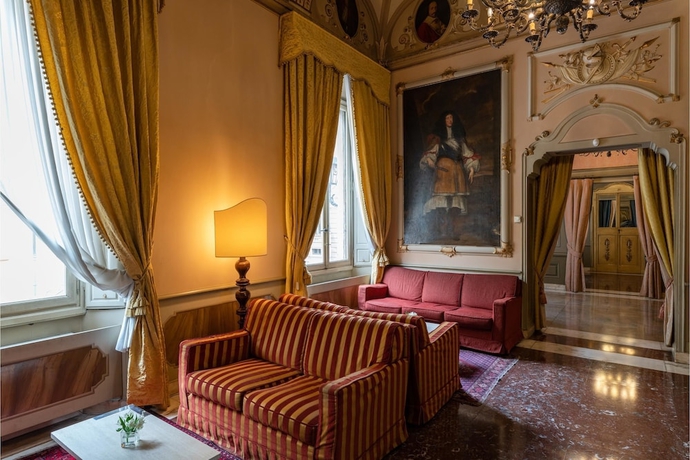 Imagen de los interiores del Hotel Phi Canalgrande. Foto 19