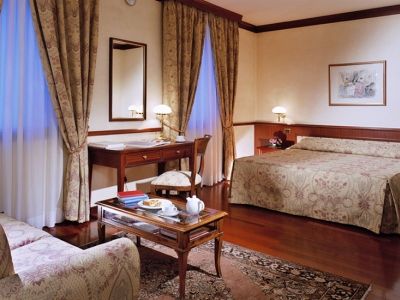 Imagen general del Hotel Phi Dei Medaglioni. Foto 3