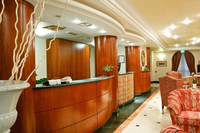 Imagen de los interiores del Hotel Phi Hortensis. Foto 18