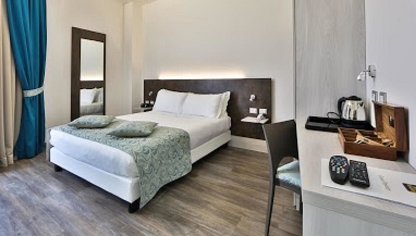 Imagen de la habitación del Hotel Phi Milano. Foto 5