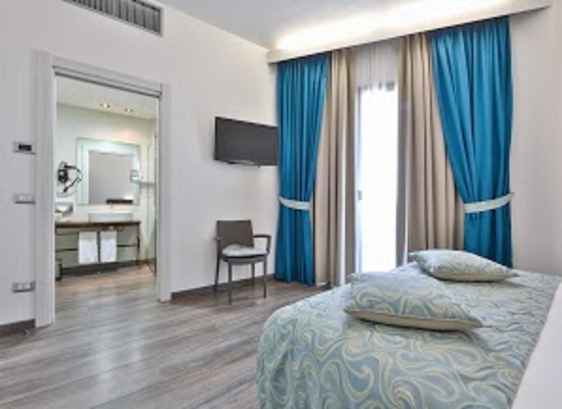 Imagen de la habitación del Hotel Phi Milano. Foto 6