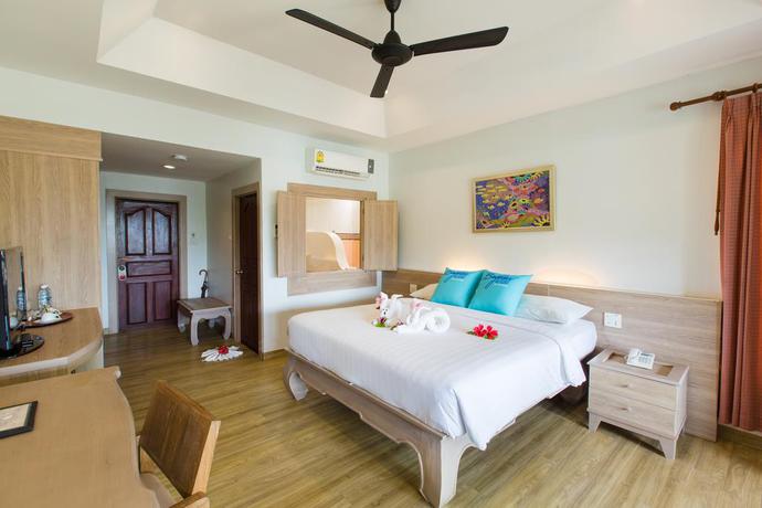 Imagen general del Hotel Phi Phi Bayview Premier Resort. Foto 11