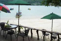 Imagen general del Hotel Phi Phi Beach Front Resort. Foto 1