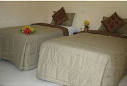 Imagen general del Hotel Phi Phi Beach Front Resort. Foto 12