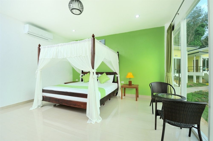 Imagen de la habitación del Hotel Phi Phi Chang Grand Resort and Spa. Foto 5