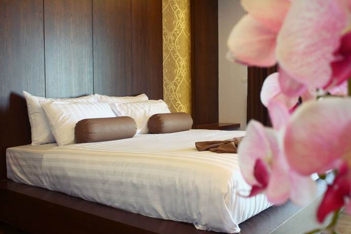 Imagen de la habitación del Hotel Phi Phi Cliff Beach Resort. Foto 6