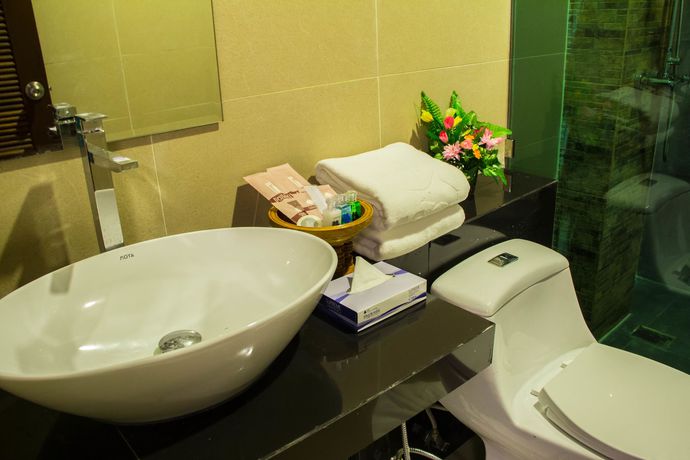 Imagen de la habitación del Hotel Phi Phi Cliff Beach Resort. Foto 11