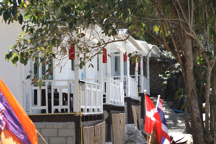 Imagen general del Hotel Phi Phi Cozy Seafront Resort. Foto 4