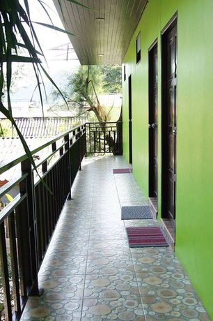 Imagen de los exteriores del Hotel Phi Phi Green House. Foto 12