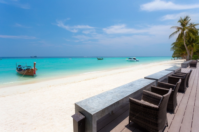 Imagen del bar/restaurante del Hotel Phi Phi Holiday Resort. Foto 6