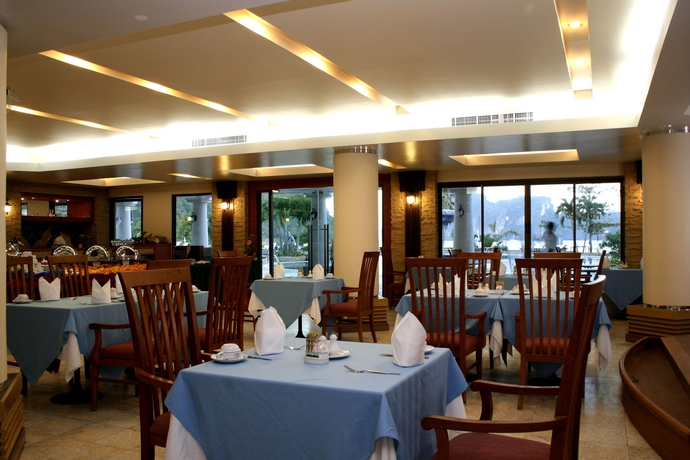 Imagen del bar/restaurante del Hotel Phi Phi Island Cabana. Foto 3