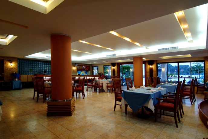 Imagen del bar/restaurante del Hotel Phi Phi Island Cabana. Foto 6