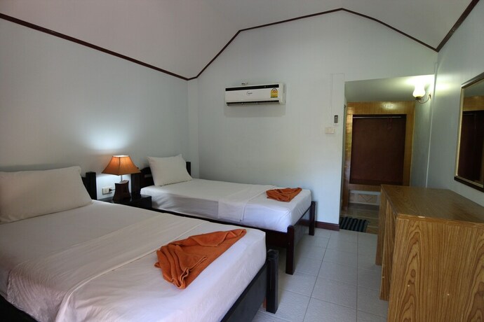 Imagen de la habitación del Hotel Phi Phi Jungle Hill Bungalow. Foto 13