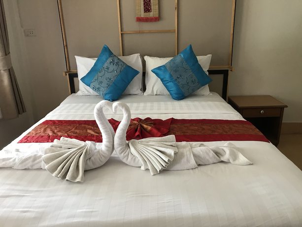 Imagen de la habitación del Hotel Phi Phi Nice Beach Resort. Foto 2