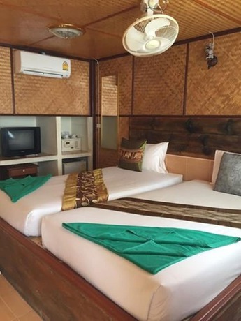 Imagen de la habitación del Hotel Phi Phi Nice Beach Resort. Foto 13