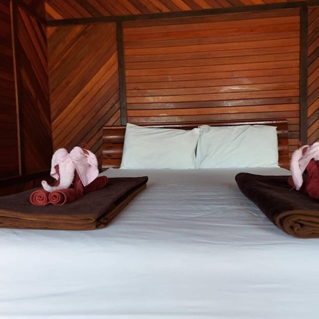 Imagen de la habitación del Hotel Phi Phi Sandsea View Resort. Foto 14