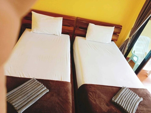 Imagen de la habitación del Hotel Phi Phi Sandsea View Resort. Foto 17