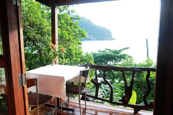 Imagen de la habitación del Hotel Phi Phi Sunset Bay Resort. Foto 12
