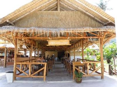 Imagen del bar/restaurante del Hotel Phi Phi Twin Palms Bungalow. Foto 2