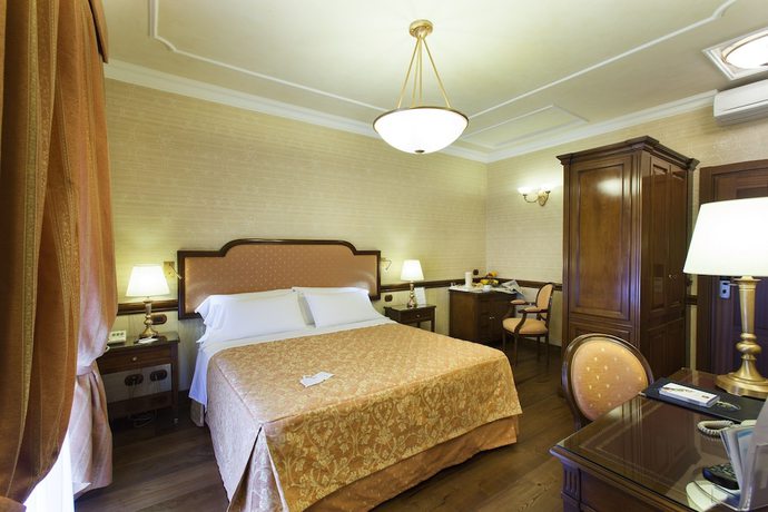 Imagen de la habitación del Hotel Phi Principe. Foto 7